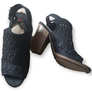 Fergalicious sandals size 7.5 NWT